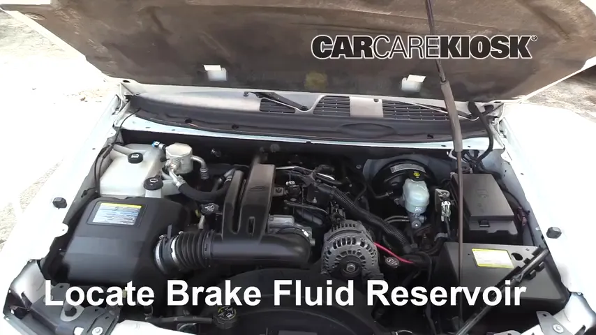 2007 GMC Envoy Denali 5.3L V8 Brake Fluid